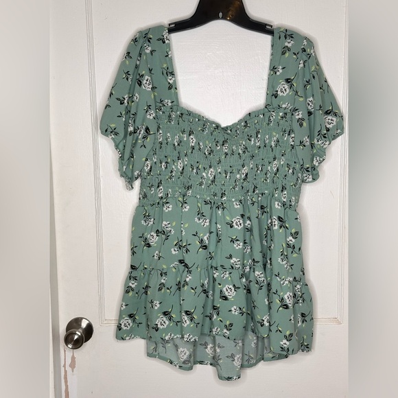 Torrid Smocked Babydoll top. Size 2. - Picture 2 of 3